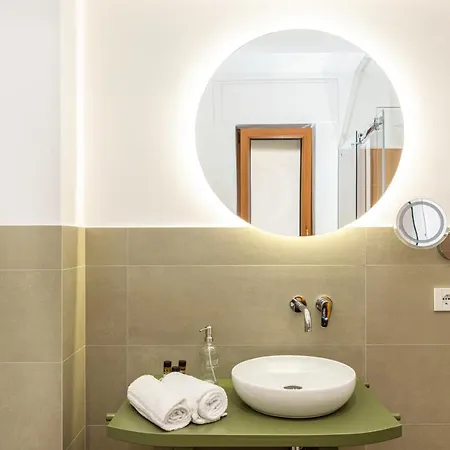 Πανσιόν Syrrenton 4*