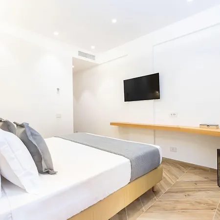 Πανσιόν Syrrenton 4*